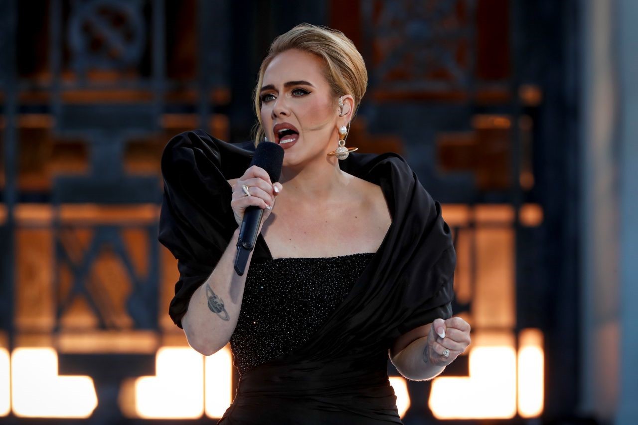 Album 30 lấy cảm hứng từ cuộc hôn nhân tan vỡ của Adele